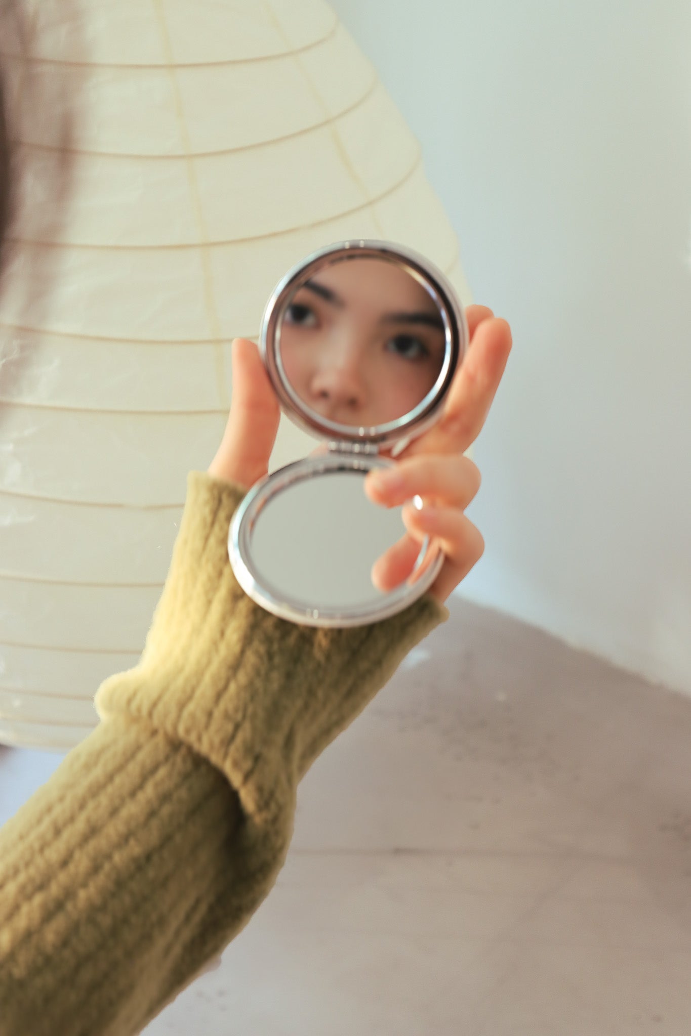 永島千裕 Chihiro Nagashima|橢圓皮革雙面隨身鏡 Double-Sided Oval Leather Pocket Mirror