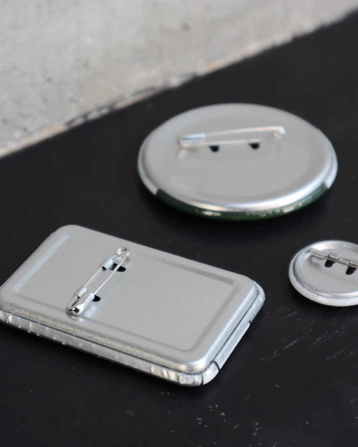 Eddie Kang｜【扭蛋限定】隨機別針 3 入組（共四組）Gachapon Pins Set (4 Styles, 3-Piece Random Set)