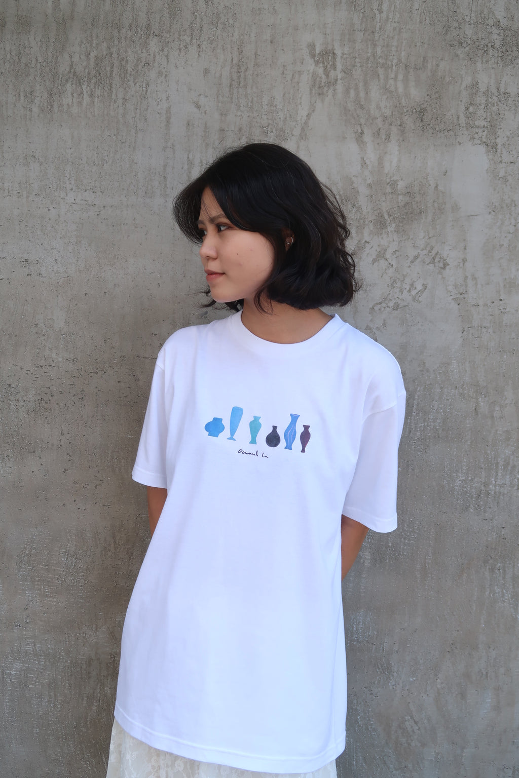 鹵貓 Oamul｜「窗外的夜」白色短恤 White Tee