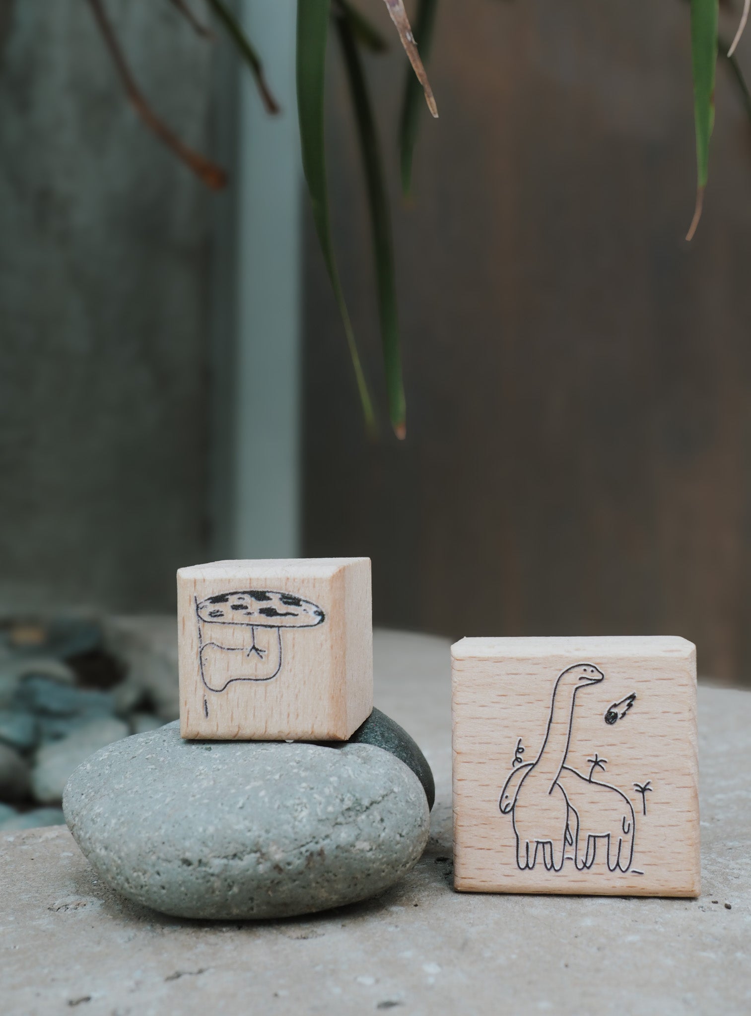 Andrés Lozano Illustration Stamp Set ("Dinosaur" and "Mushroom")安德烈斯·洛薩諾插畫印章組