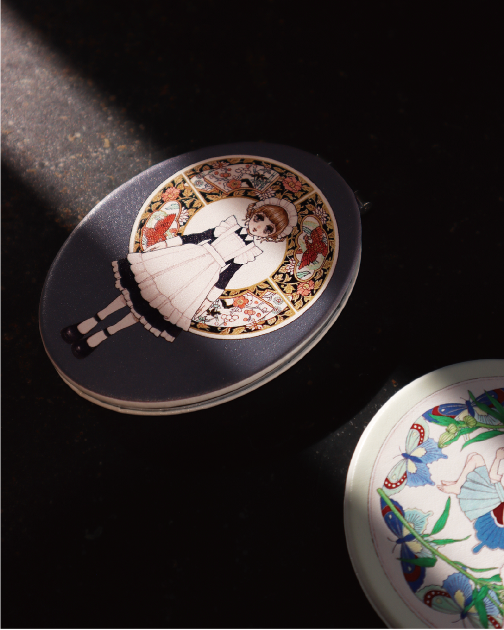 永島千裕 Chihiro Nagashima｜橢圓皮革雙面隨身鏡 Double-Sided Oval Leather Pocket Mirror